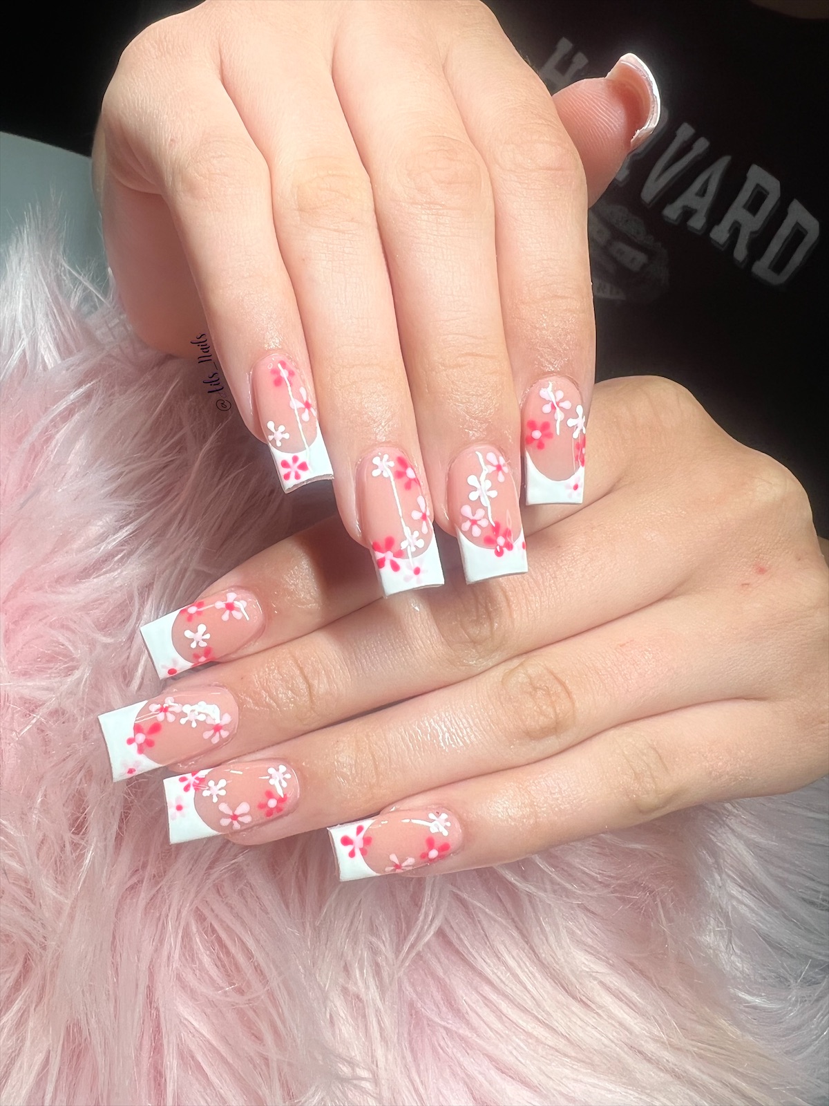 Ail's Nail Room nail photo 4